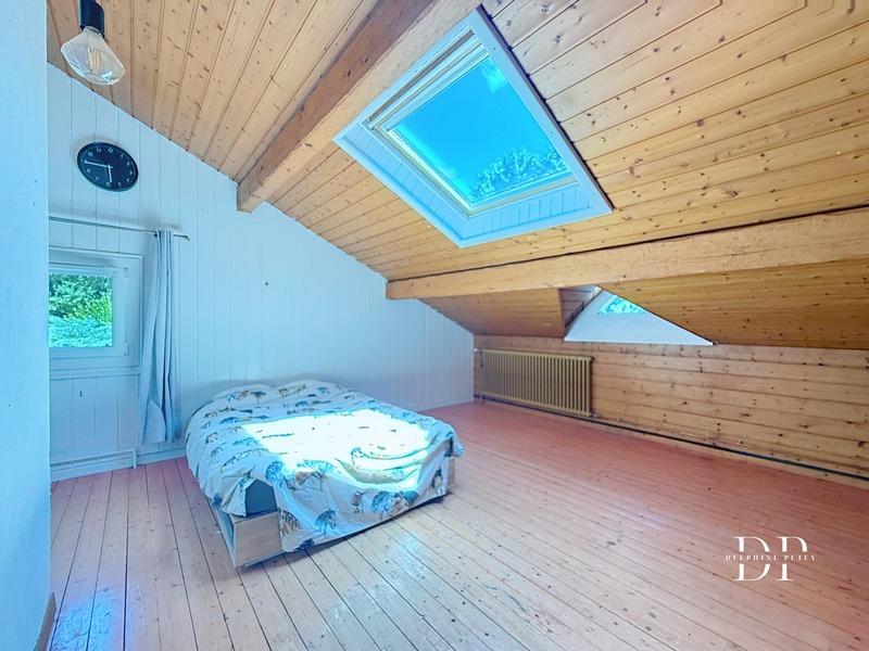 Maison - 237 m² - 8 pièces