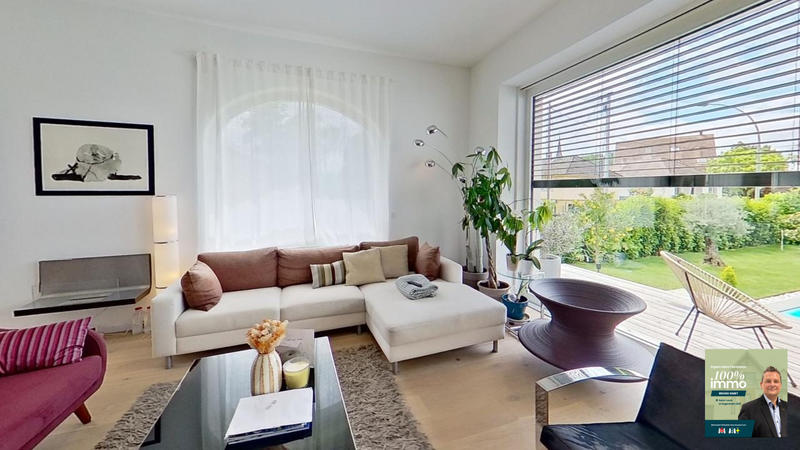 Maison - 308 m² - 8 pièces