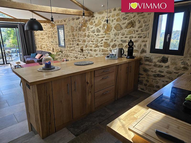 Maison - 310 m² - 10 pièces