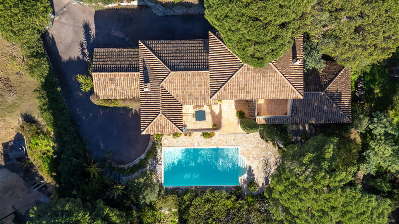 Villa - 153 m² - 6 pièces