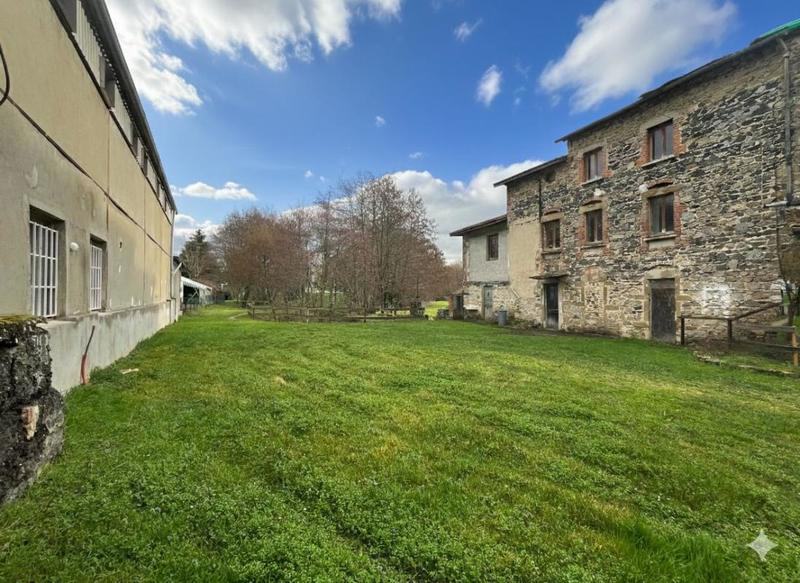 Maison - 200 m² - 4 pièces