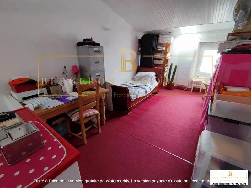 Maison traditionnelle - 92 m² - 4 pièces