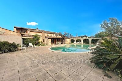 Villa - 189 m² - 6 pièces