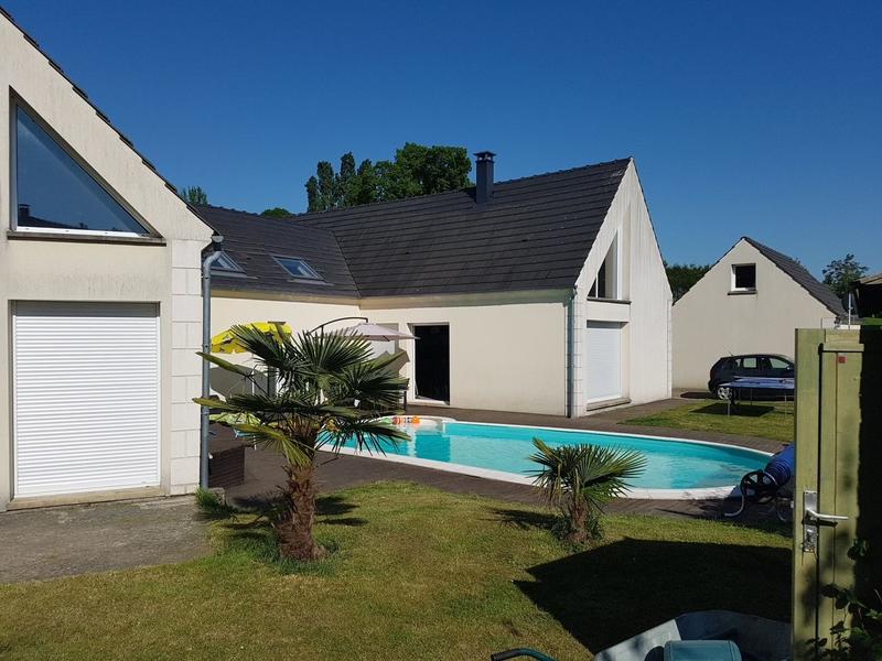 Maison - 260 m² - 10 pièces