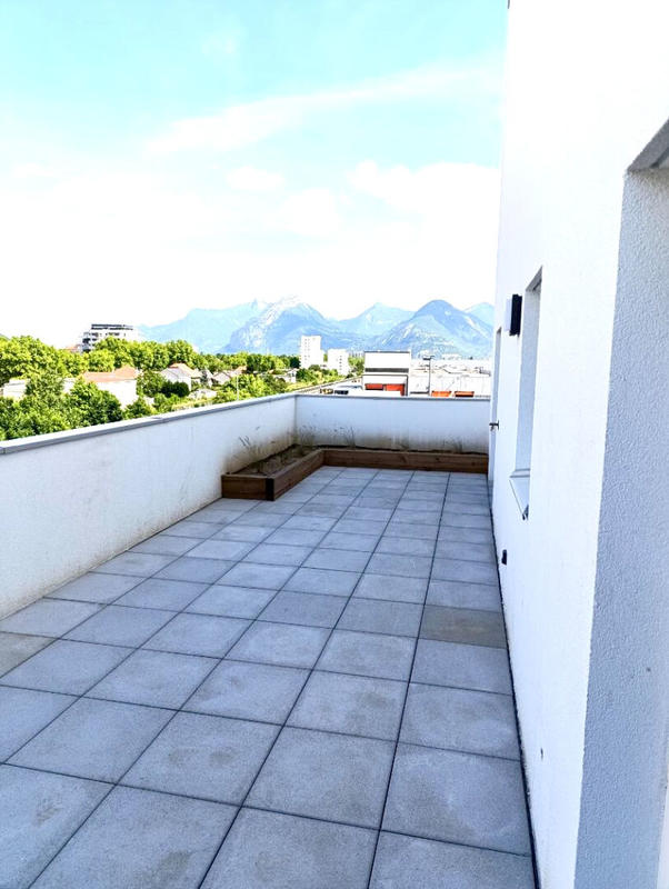 Appartement - 79 m² - 4 pièces