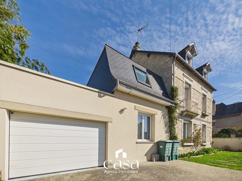 Maison - 160 m² - 8 pièces