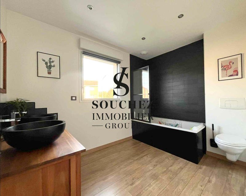 Maison - 120 m² - 6 pièces