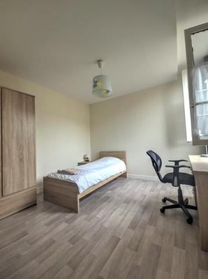 Duplex - 93 m² - 5 pièces