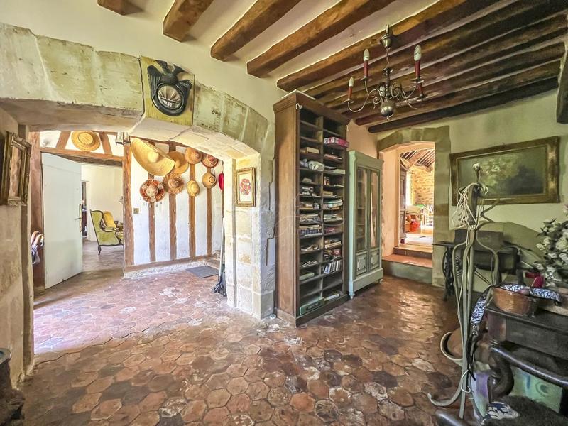 Maison - 383 m² - 17 pièces