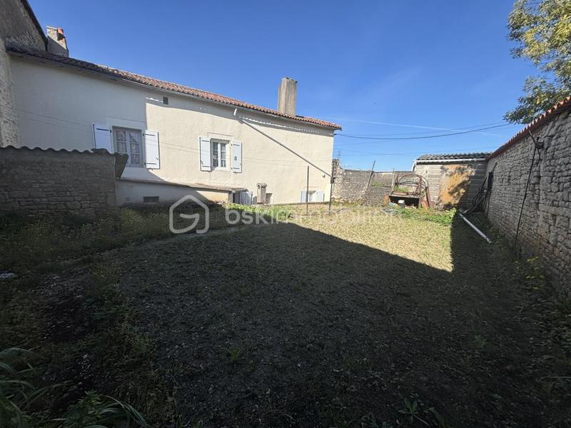 Maison ancienne - 177 m² - 8 pièces