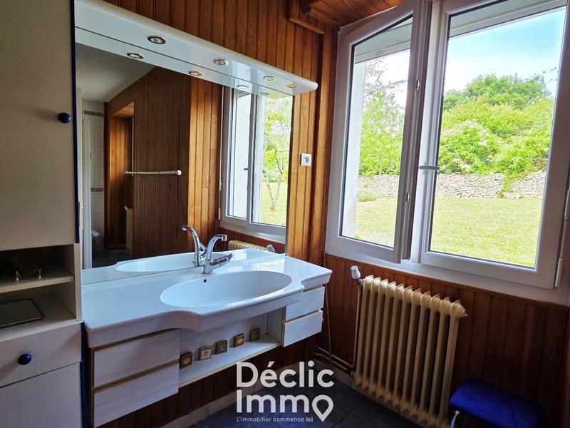 Maison - 265 m² - 12 pièces