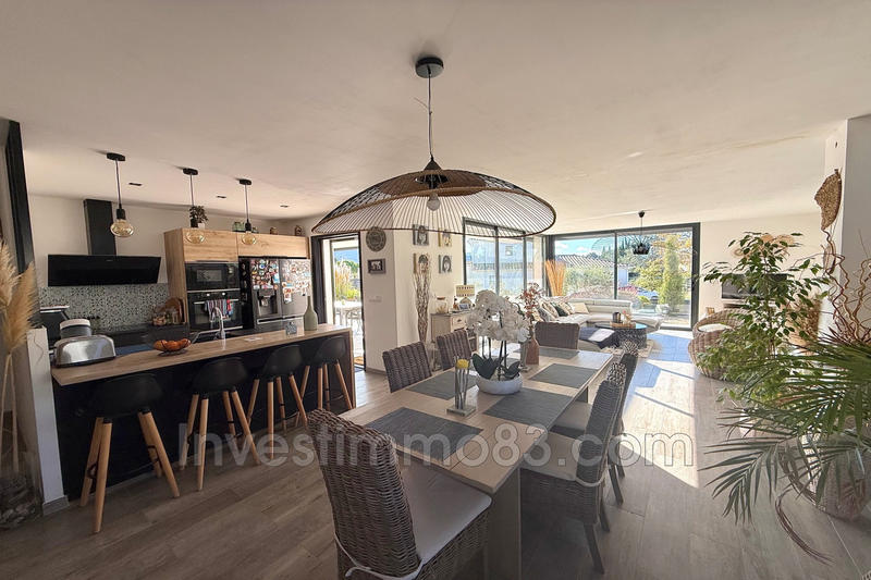 Maison - 130 m² - 4 pièces