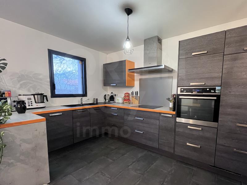 Maison - 110 m² - 5 pièces