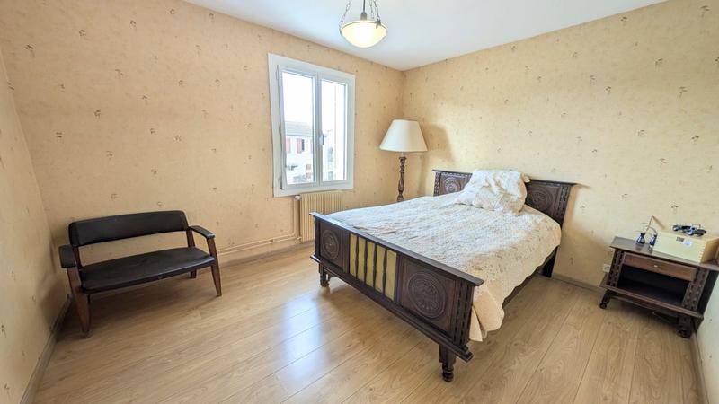 Maison - 90 m² - 5 pièces