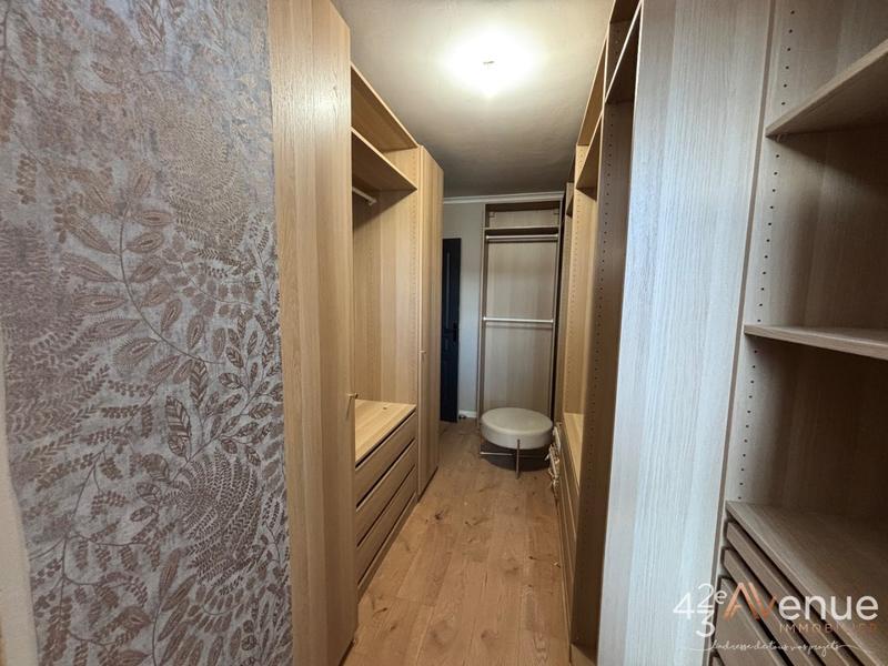 Maison - 137 m² - 7 pièces