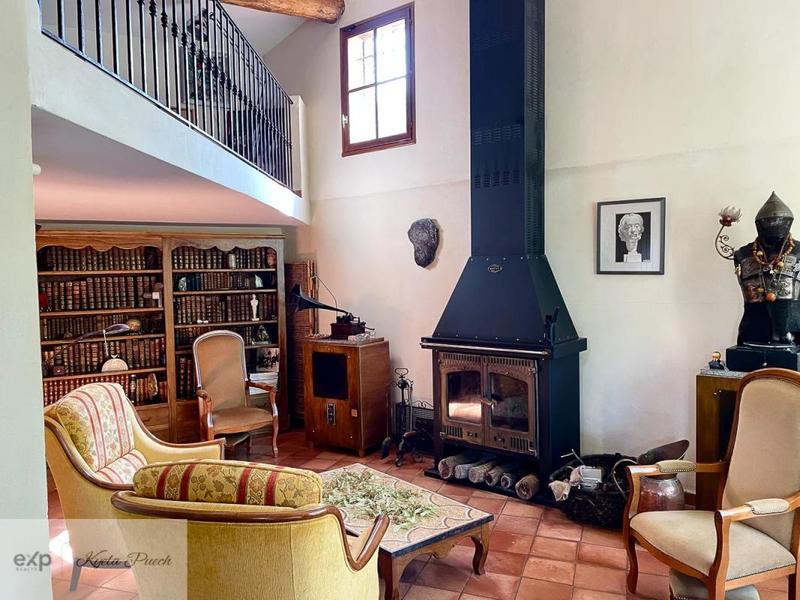 Propriété - 259 m² - 7 pièces