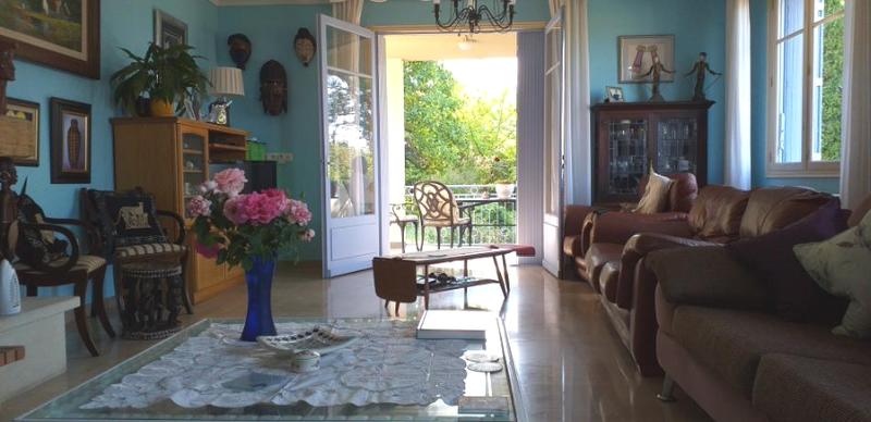 Maison - 230 m² - 10 pièces