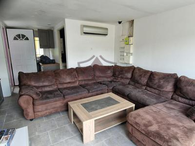 Villa - 180 m² - 8 pièces