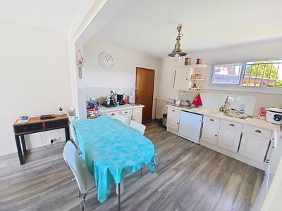 Maison - 151 m² - 6 pièces