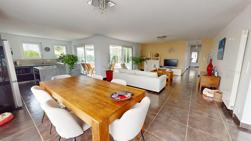 Maison - 144 m² - 4 pièces