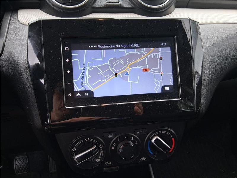 Suzuki Swift III 1.2 Dualjet Hybrid Allgrip Privilège