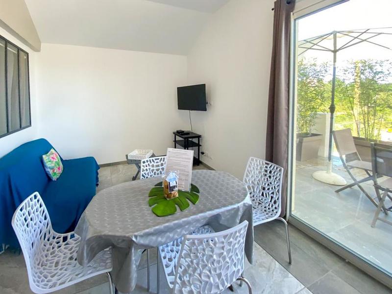 Propriété - 450 m² - 18 pièces