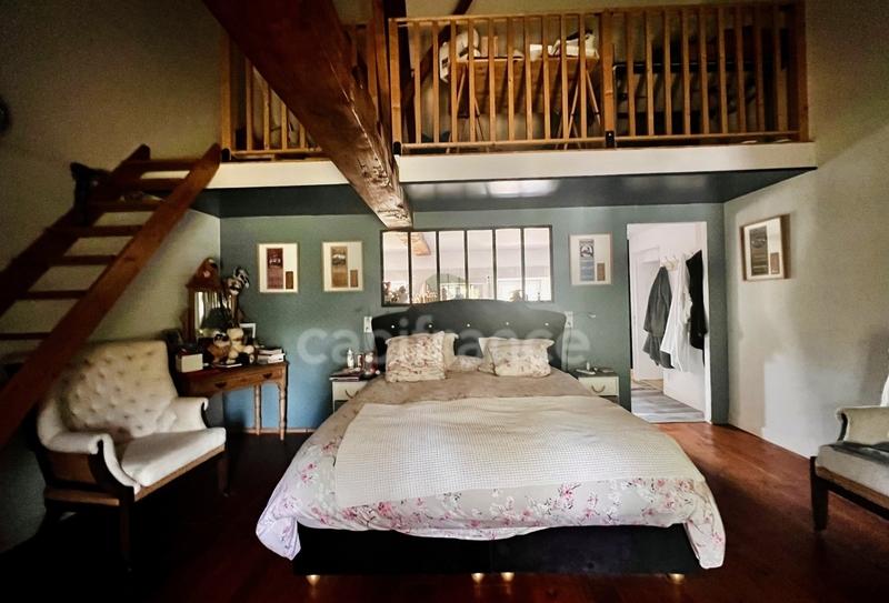 Propriété - 590 m² - 20 pièces