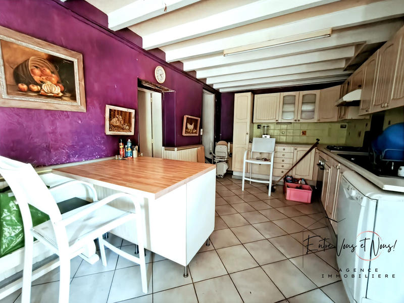 Maison - 219 m² - 8 pièces