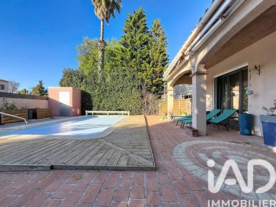 Maison - 170 m² - 8 pièces