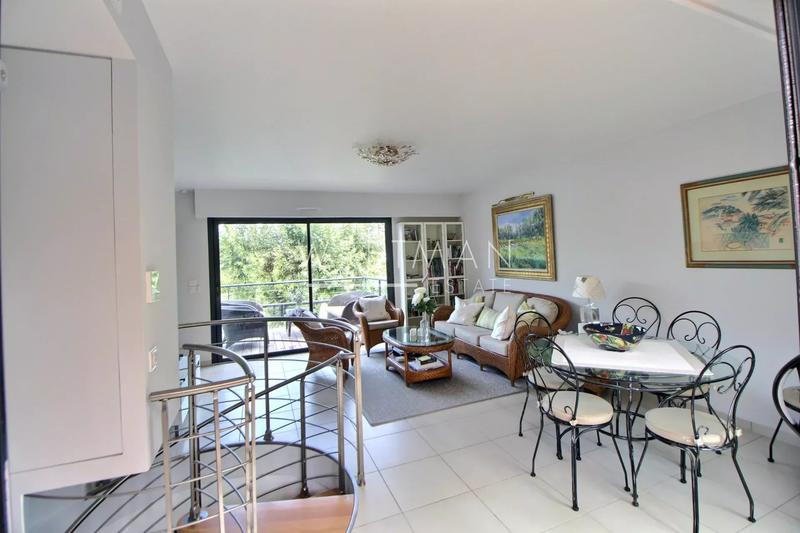 Villa - 100 m² - 5 pièces