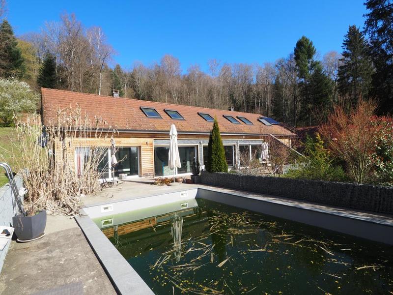 Propriété - 245 m² - 5 pièces