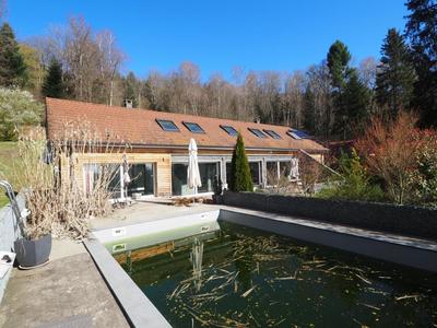 Propriété - 245 m² - 5 pièces