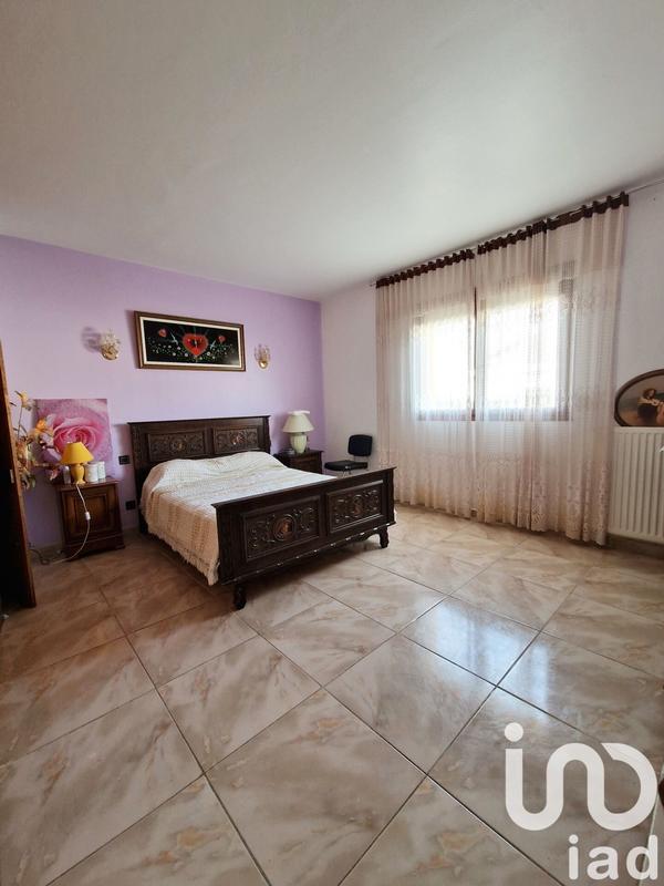 Maison - 215 m² - 6 pièces