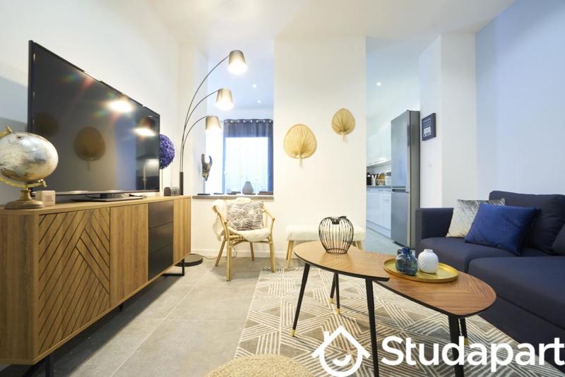 Chambre - 11 m² - 1 pièce