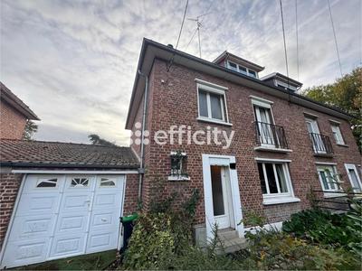 Maison - 90 m² - 9 pièces