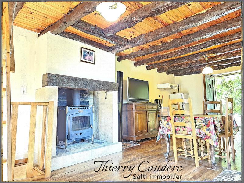 Maison - 213 m² - 9 pièces