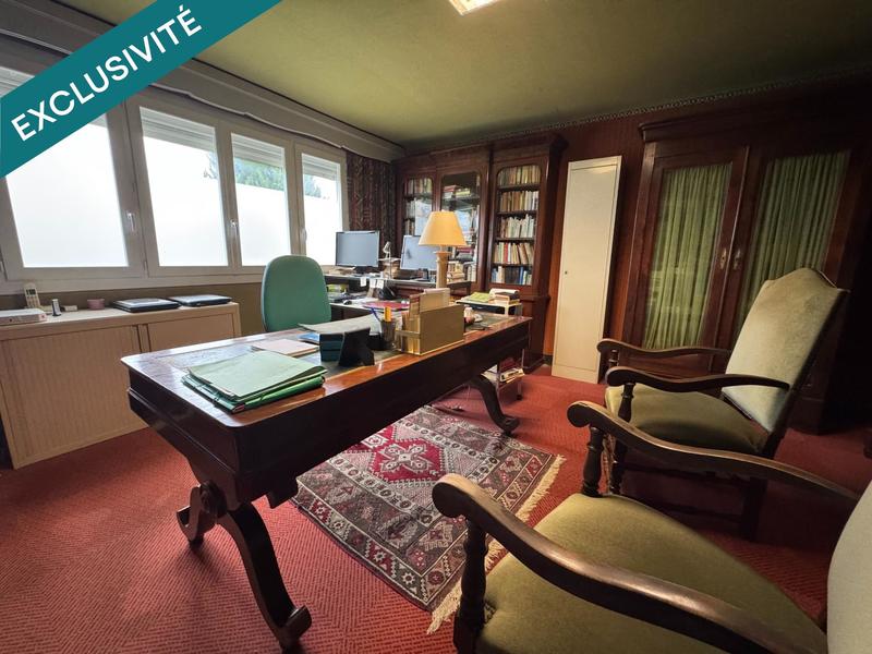 Maison - 235 m² - 9 pièces