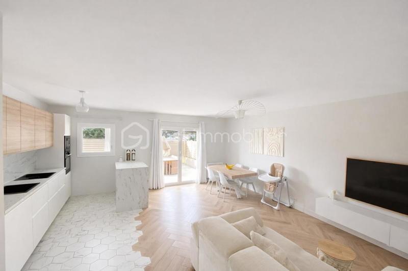 Appartement - 64 m² - 3 pièces