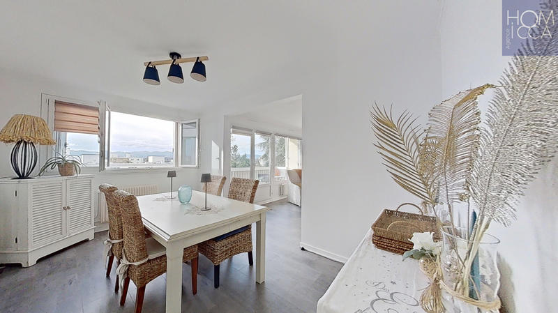 Appartement - 106 m² - 5 pièces