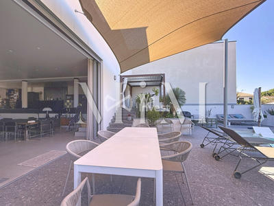 Villa - 275 m² - 6 pièces