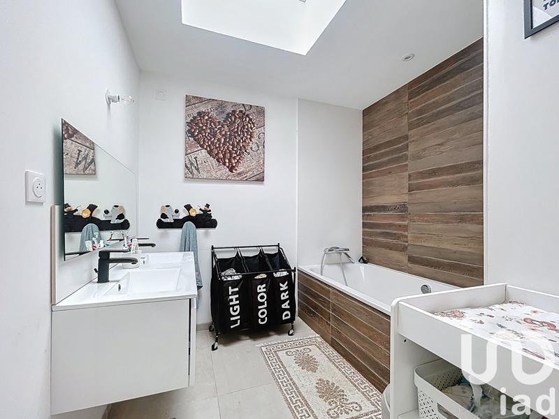 Maison - 177 m² - 7 pièces