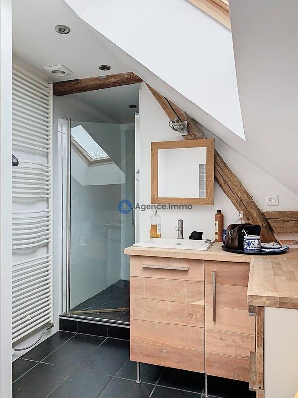 Maison - 232 m² - 8 pièces