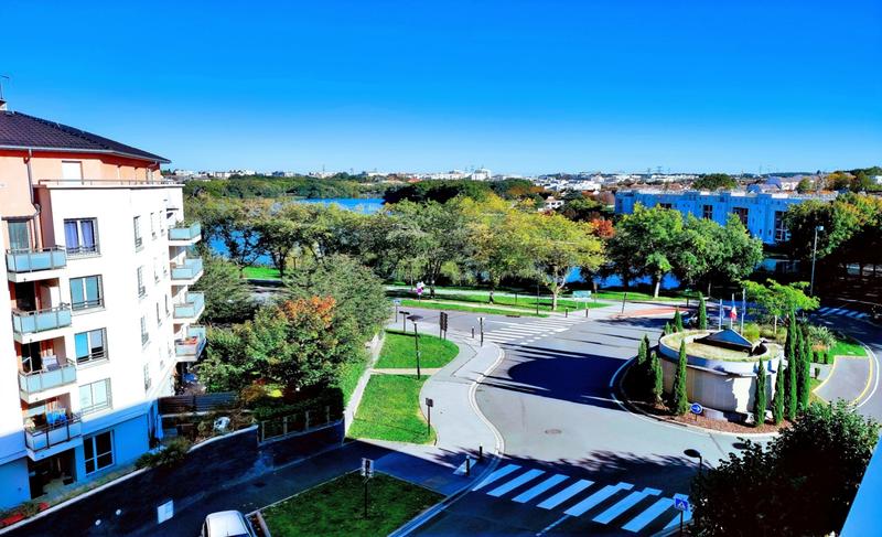 Appartement - 94 m² - 5 pièces