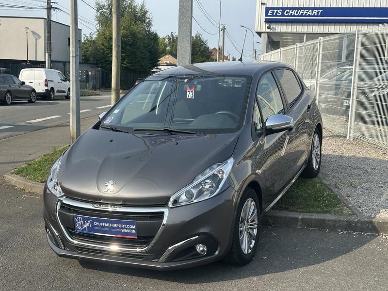 Peugeot 208 Style 1.2 Essence 82cv 1ère Main CarPlay/Android Auto Radar Ar