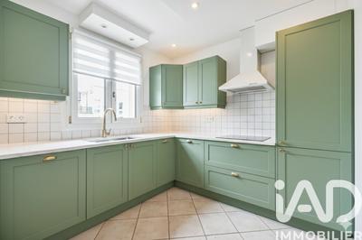 Maison - 95 m² - 5 pièces