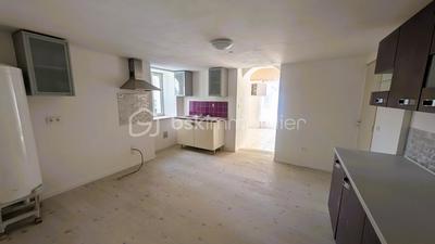 Maison de village - 93 m² - 6 pièces