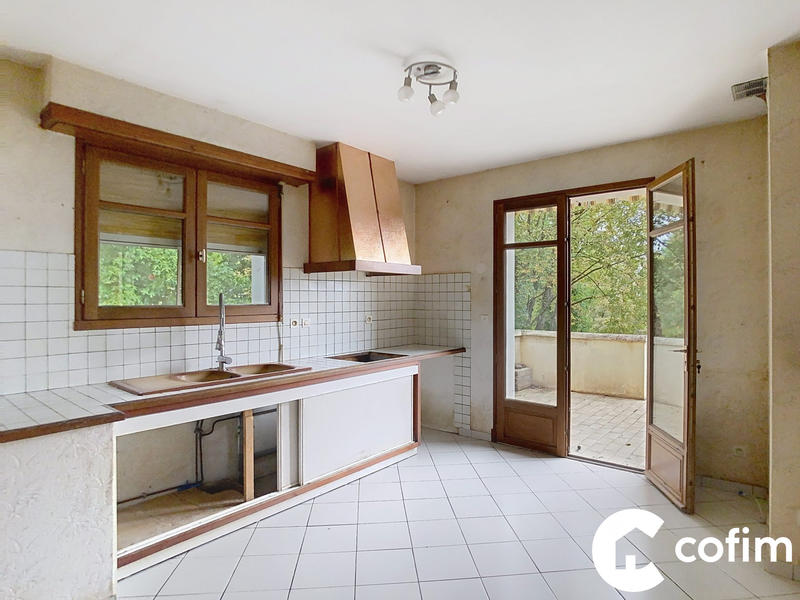 Maison traditionnelle - 176 m² - 7 pièces