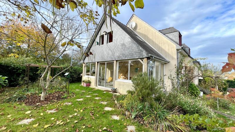 Maison - 111 m² - 6 pièces