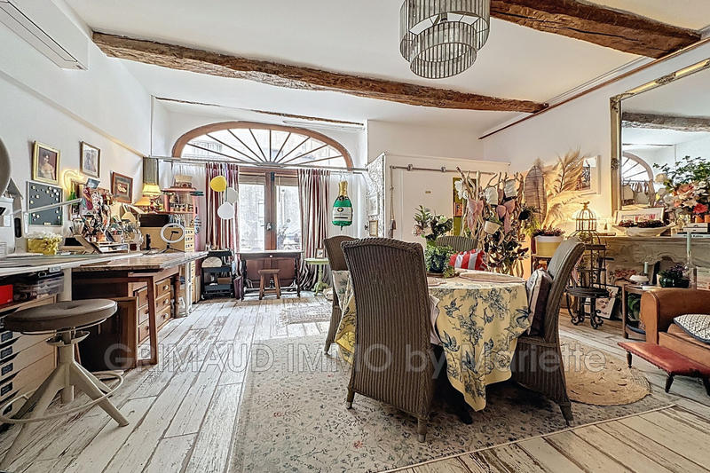 Maison - 301 m² - 8 pièces