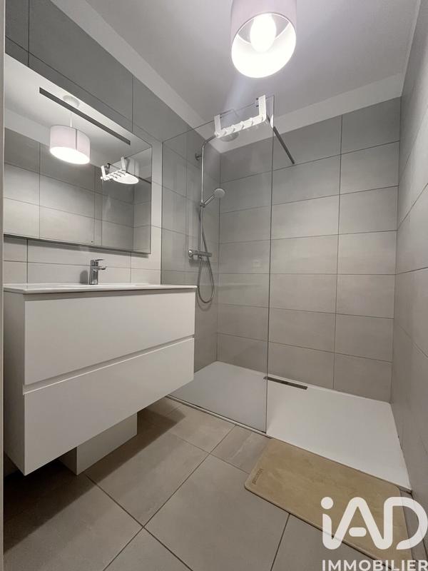 Maison - 222 m² - 7 pièces